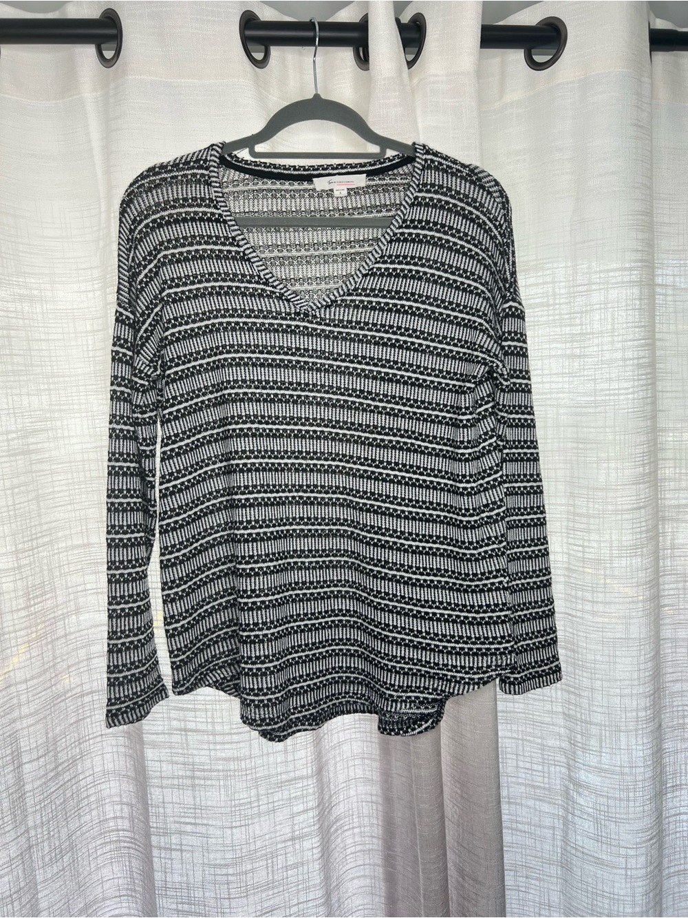 Two By Vince Camuto Black and White Patterned Top